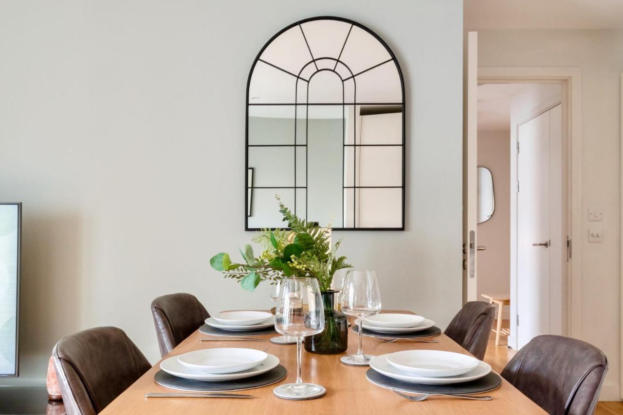 Calm Zen Oasis, In Iconic Olympic Park Apartment London