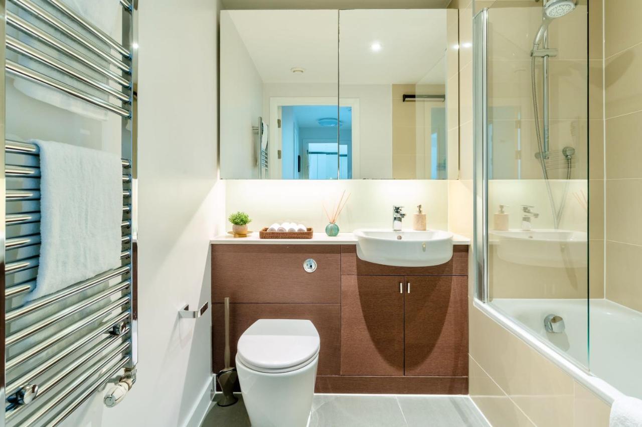 Calm Zen Oasis, In Iconic Olympic Park Apartment